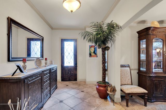 105 Manor Lane, Waxahachie, TX 75165