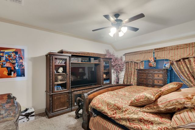 105 Manor Lane, Waxahachie, TX 75165