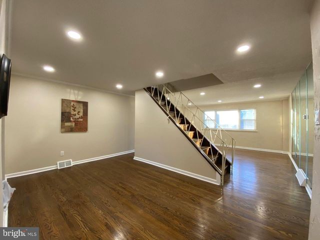 3528 W CROWN AVE, Philadelphia, PA 19114