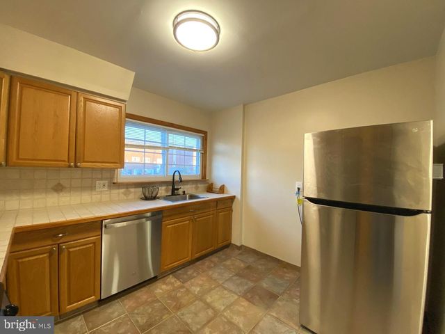 3528 W CROWN AVE, Philadelphia, PA 19114