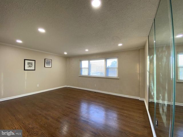 3528 W CROWN AVE, Philadelphia, PA 19114