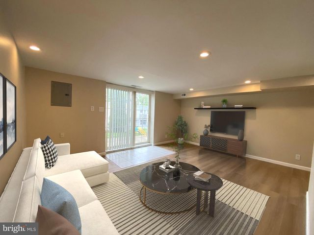 3528 W CROWN AVE, Philadelphia, PA 19114