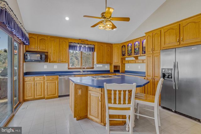 150 EAST HARBOR DR, Reedville, VA 22539