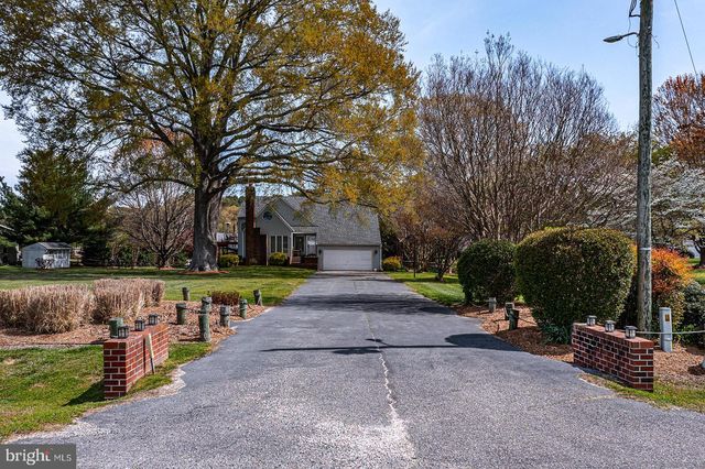 150 EAST HARBOR DR, Reedville, VA 22539