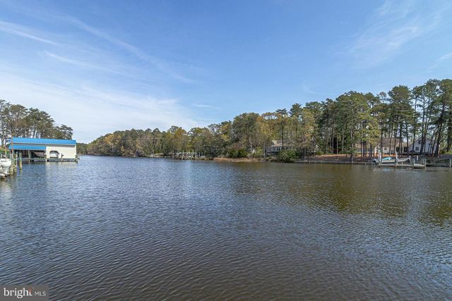 150 EAST HARBOR DR, Reedville, VA 22539