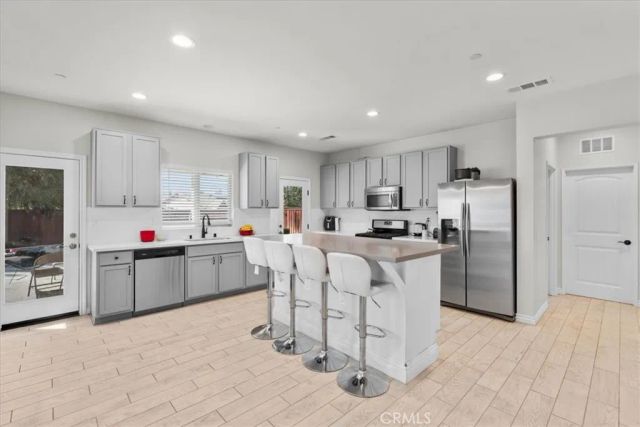 1359 Laurestine Way, Beaumont, CA 92223