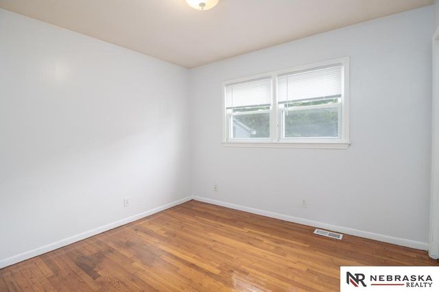 6611 N 75th Street, Omaha, NE 68122