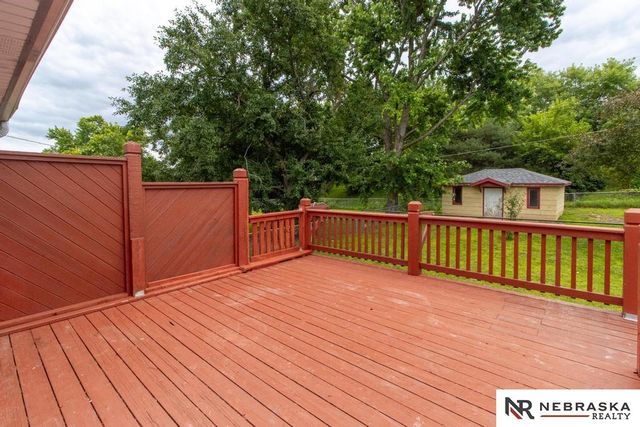 6611 N 75th Street, Omaha, NE 68122