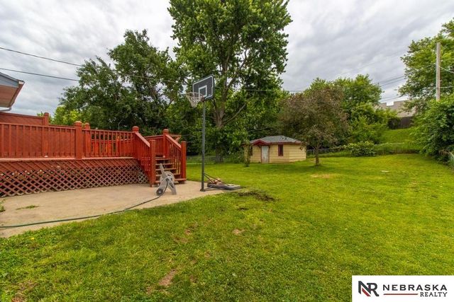 6611 N 75th Street, Omaha, NE 68122