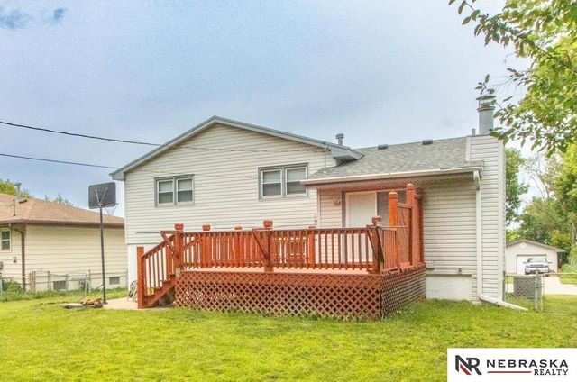 6611 N 75th Street, Omaha, NE 68122