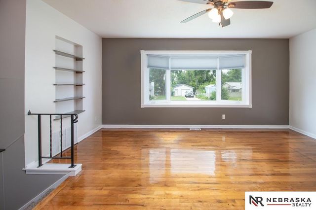 6611 N 75th Street, Omaha, NE 68122