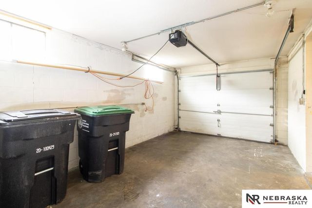 6611 N 75th Street, Omaha, NE 68122