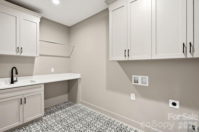 4214 Waterbury Drive, Charlotte, NC 28209
