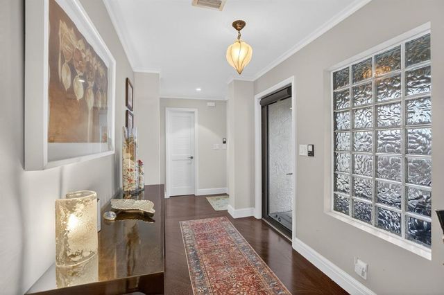 210 Washingtonia Avenue, Lauderdale-By-The-Sea, Fort Lauderdale, FL 33308