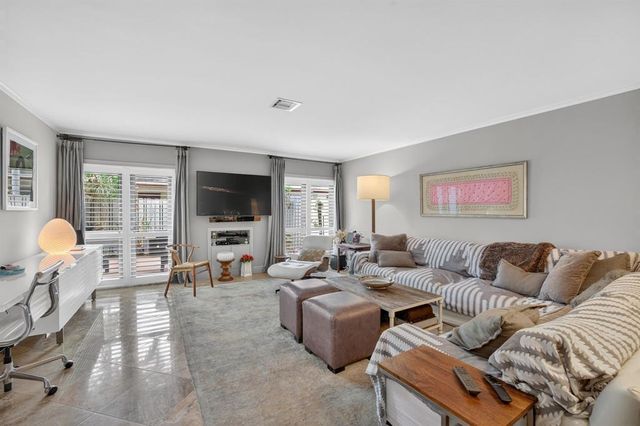 210 Washingtonia Avenue, Lauderdale-By-The-Sea, Fort Lauderdale, FL 33308