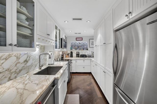 210 Washingtonia Avenue, Lauderdale-By-The-Sea, Fort Lauderdale, FL 33308