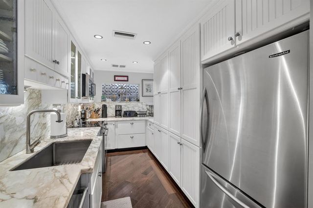 210 Washingtonia Avenue, Lauderdale-By-The-Sea, Fort Lauderdale, FL 33308