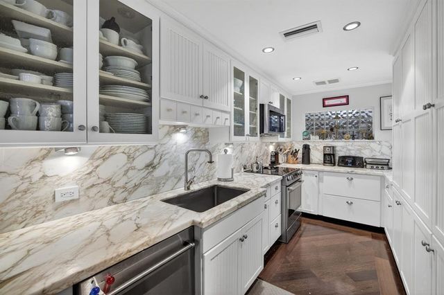 210 Washingtonia Avenue, Lauderdale-By-The-Sea, Fort Lauderdale, FL 33308