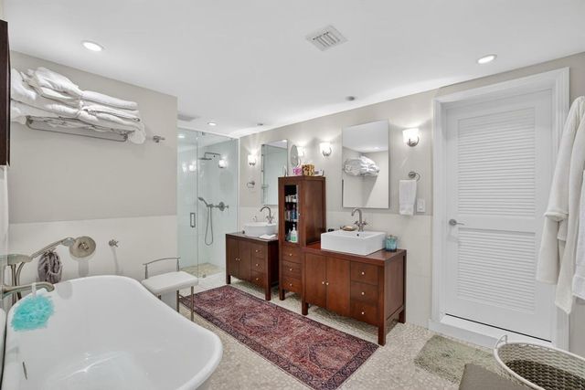 210 Washingtonia Avenue, Lauderdale-By-The-Sea, Fort Lauderdale, FL 33308