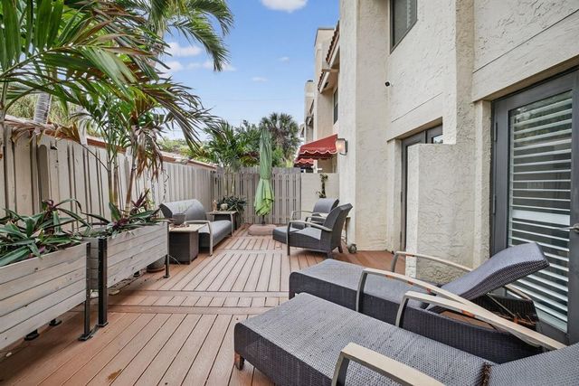 210 Washingtonia Avenue, Lauderdale-By-The-Sea, Fort Lauderdale, FL 33308