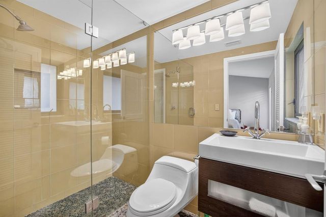 210 Washingtonia Avenue, Lauderdale-By-The-Sea, Fort Lauderdale, FL 33308