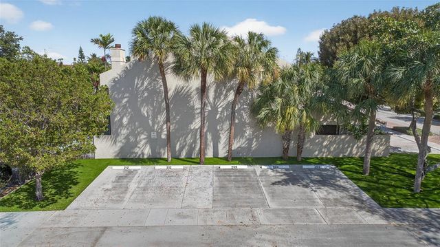 210 Washingtonia Avenue, Lauderdale-By-The-Sea, Fort Lauderdale, FL 33308