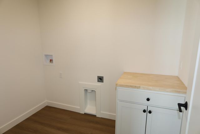 4400 ROYAL COUNTY RD, Columbia, MO 65201