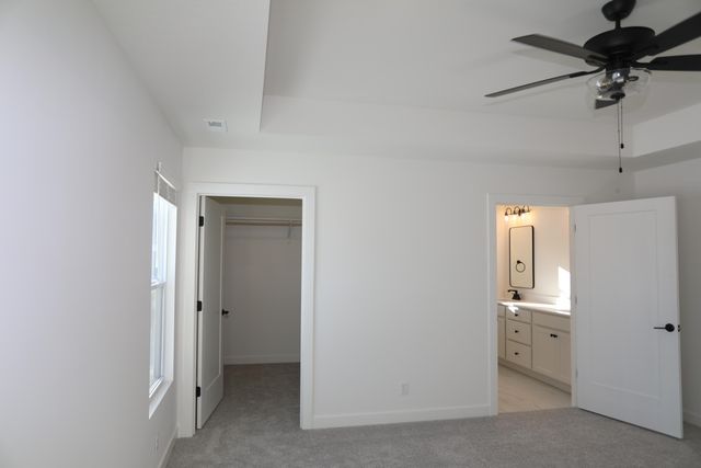 4400 ROYAL COUNTY RD, Columbia, MO 65201