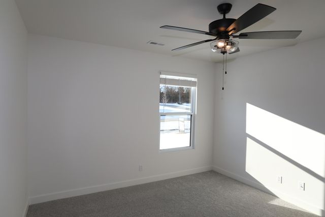 4400 ROYAL COUNTY RD, Columbia, MO 65201