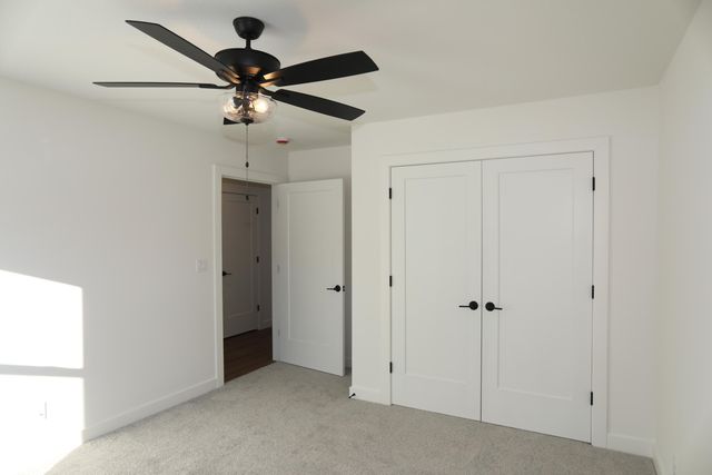 4400 ROYAL COUNTY RD, Columbia, MO 65201