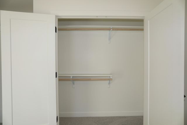 4400 ROYAL COUNTY RD, Columbia, MO 65201