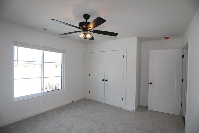 4400 ROYAL COUNTY RD, Columbia, MO 65201