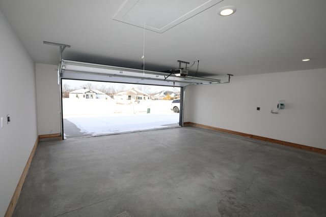 4400 ROYAL COUNTY RD, Columbia, MO 65201