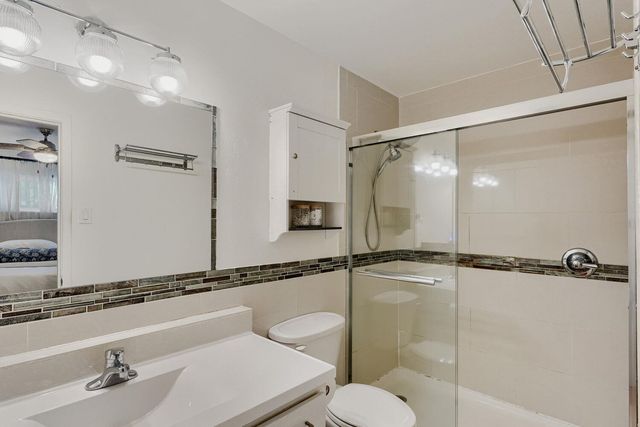 2303 East Side DR 210, Austin, TX 78704