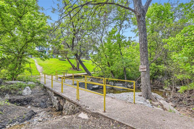 2303 East Side DR 210, Austin, TX 78704