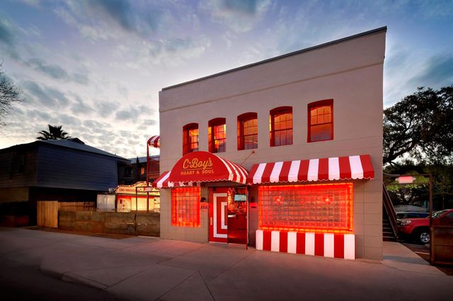 2303 East Side DR 210, Austin, TX 78704