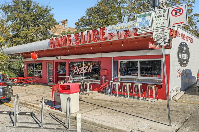 2303 East Side DR 210, Austin, TX 78704