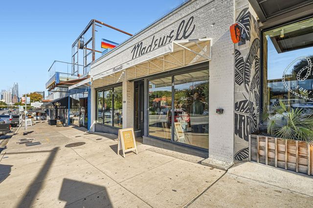 2303 East Side DR 210, Austin, TX 78704