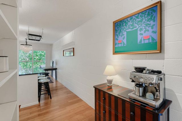 2303 East Side DR 210, Austin, TX 78704