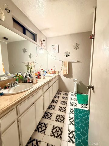 15994 Cactus Street, Hesperia, CA 92345