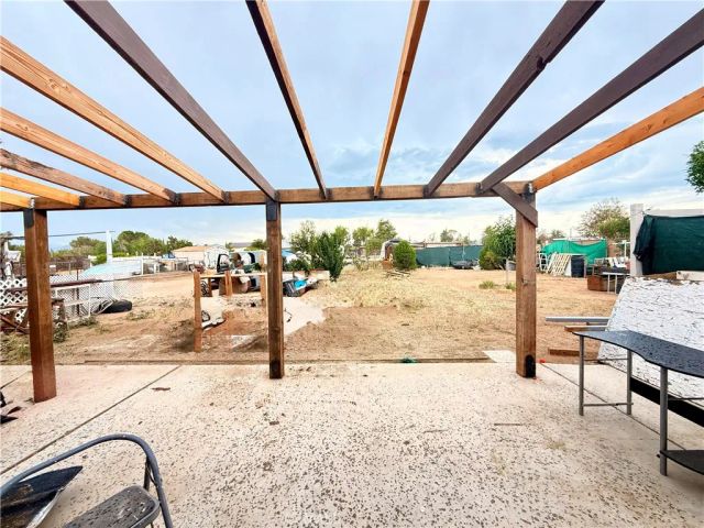 15994 Cactus Street, Hesperia, CA 92345