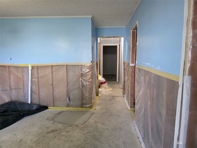 204 Fordyce Street, Barry, TX 75102