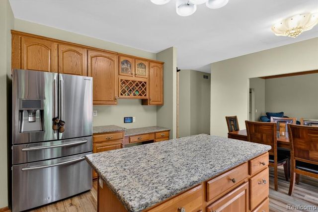 7340 Briargate Drive, Canton, MI 48187