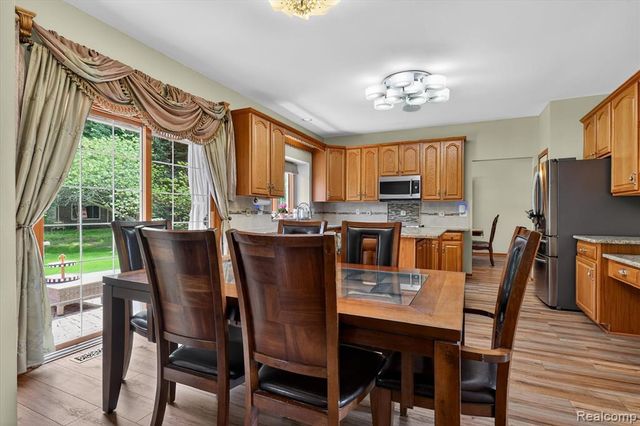 7340 Briargate Drive, Canton, MI 48187