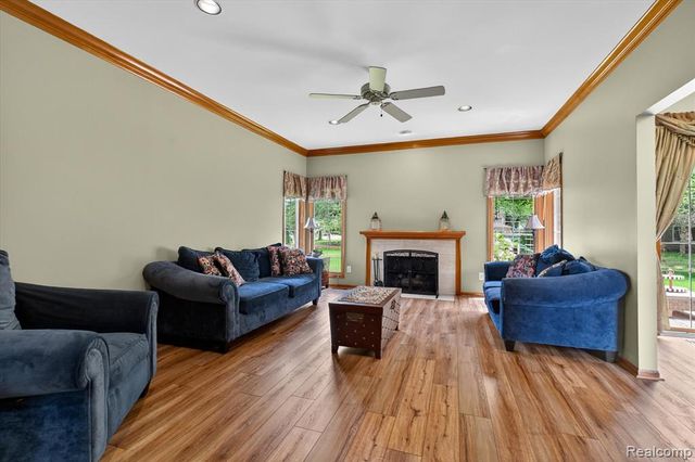 7340 Briargate Drive, Canton, MI 48187