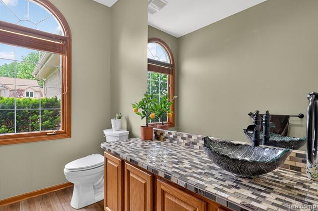 7340 Briargate Drive, Canton, MI 48187