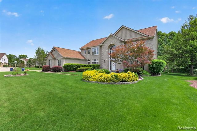 7340 Briargate Drive, Canton, MI 48187
