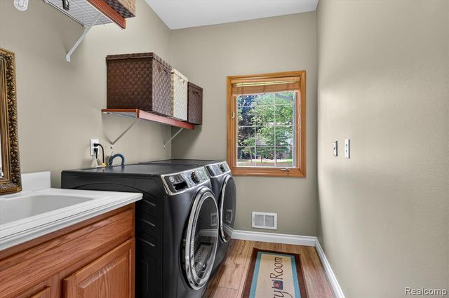 7340 Briargate Drive, Canton, MI 48187