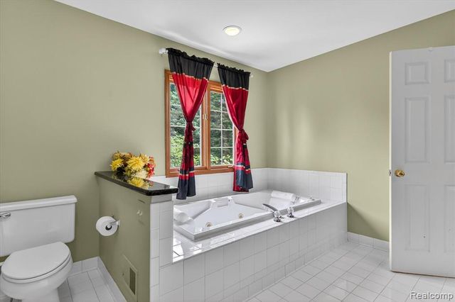 7340 Briargate Drive, Canton, MI 48187