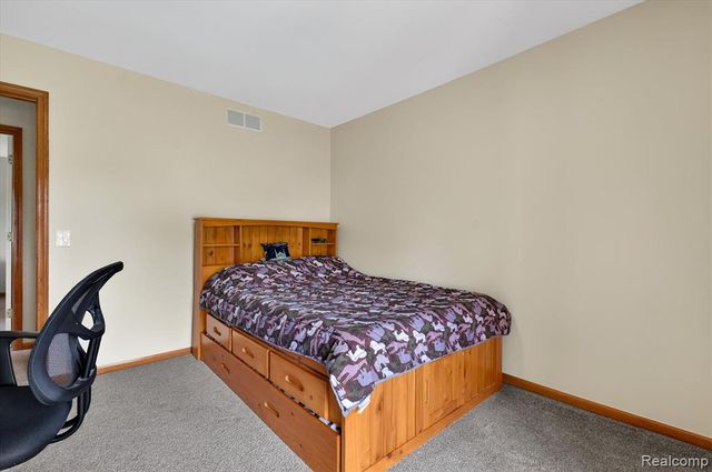 7340 Briargate Drive, Canton, MI 48187